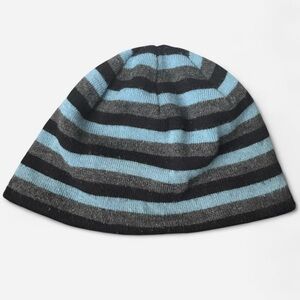 Light blue, black, grey reversible striped argyle print 2000’s winter beanie